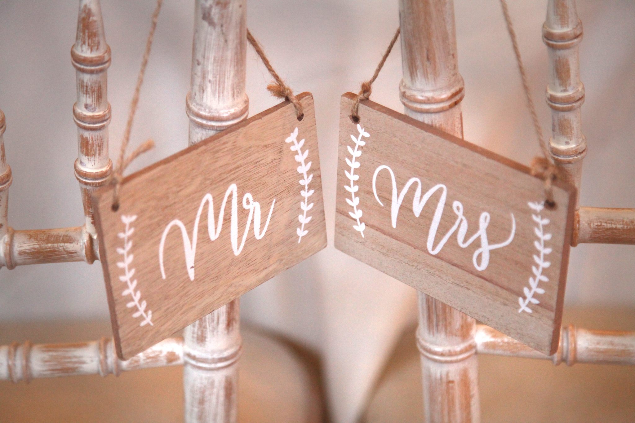 Mr and Mrs signs