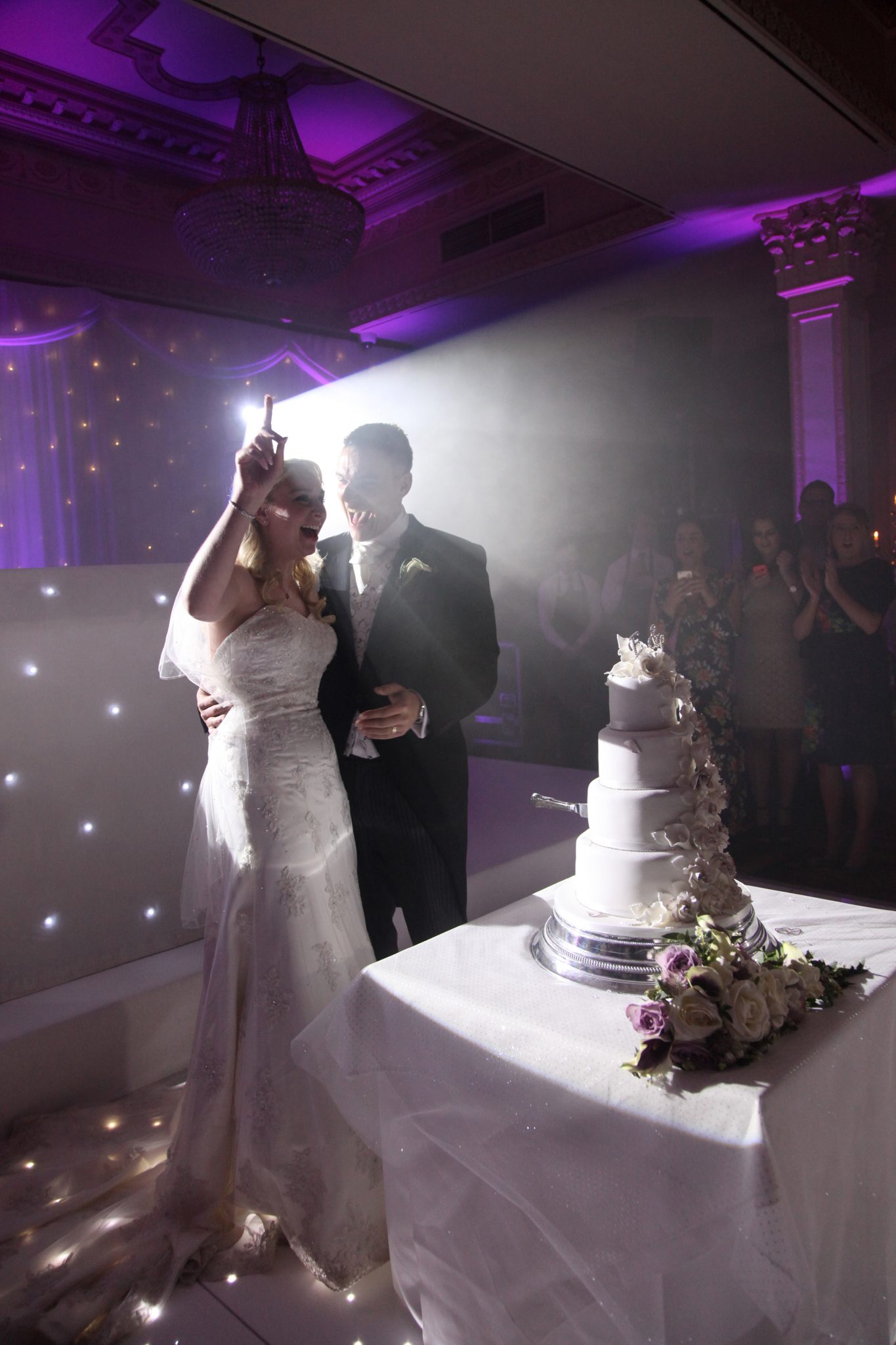 Cutting the cake, Down Hall